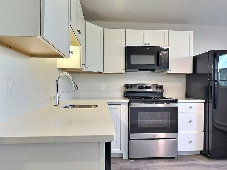 76 Spring St #103 — Photo 9