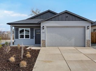 728 Dahl Pl #17, Medford, OR