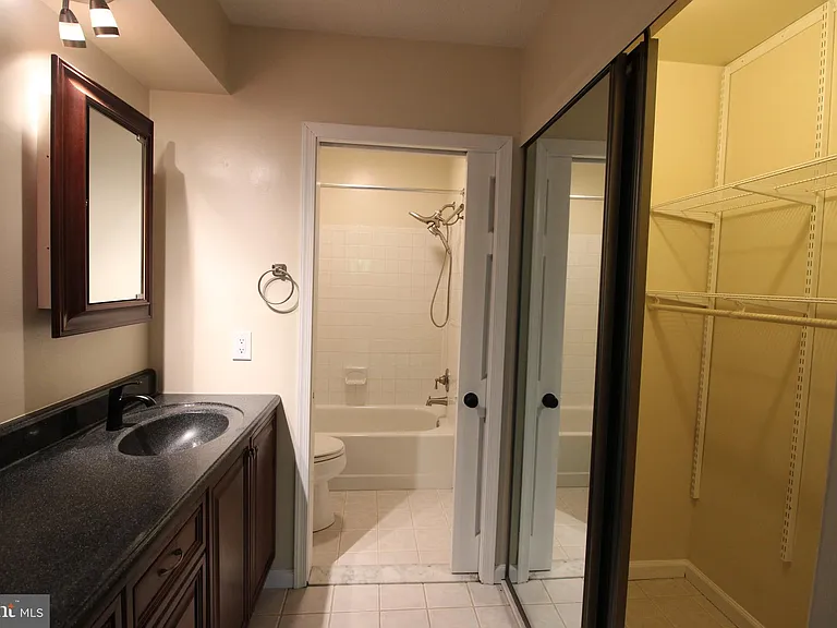 3151 Anchorway Ct #H — Photo 18