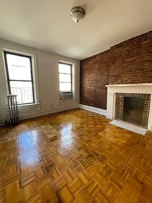 Rented by Peter R. Hungerford, LREB | media 27