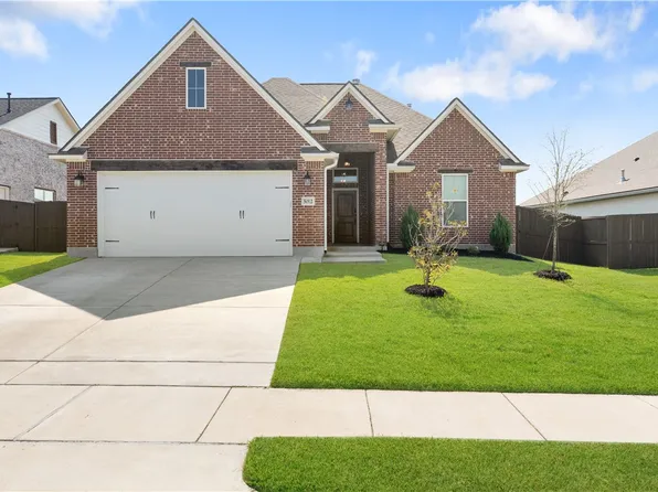 5012 Greyrock Dr, Bryan, TX 77802