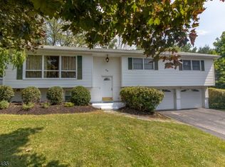 28 Elizabeth Dr, Wantage Twp., NJ 07461