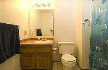 4th image of 2513 NE Sheffield Pl
