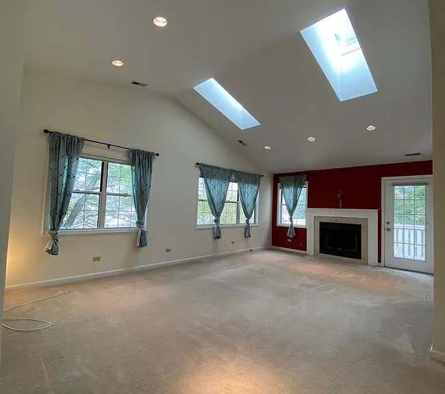 543 W Parkside Dr — Photo 3