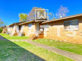 Avenue X 3-Bedroom Apartments