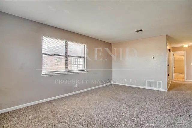 2 bed, 864 sqft, $800 — Photo 2