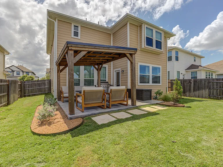 224 Stein Rd — Photo 1