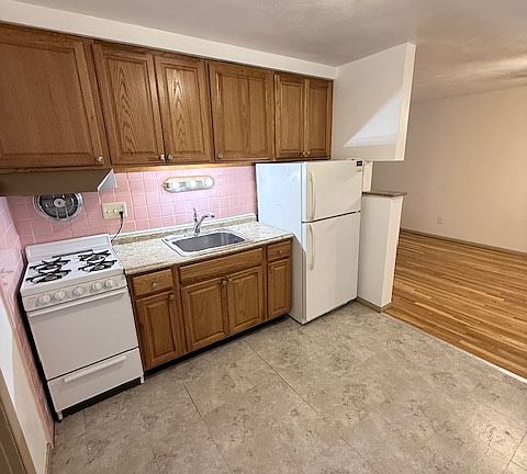 4th image of 4145 Magnolia Ave #12