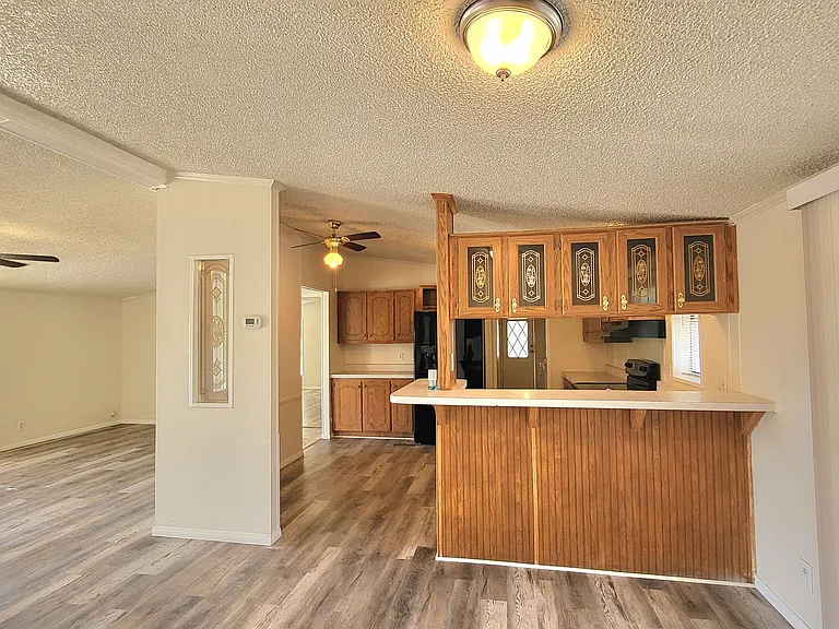 6720 Conestoga Pkwy — Photo 15