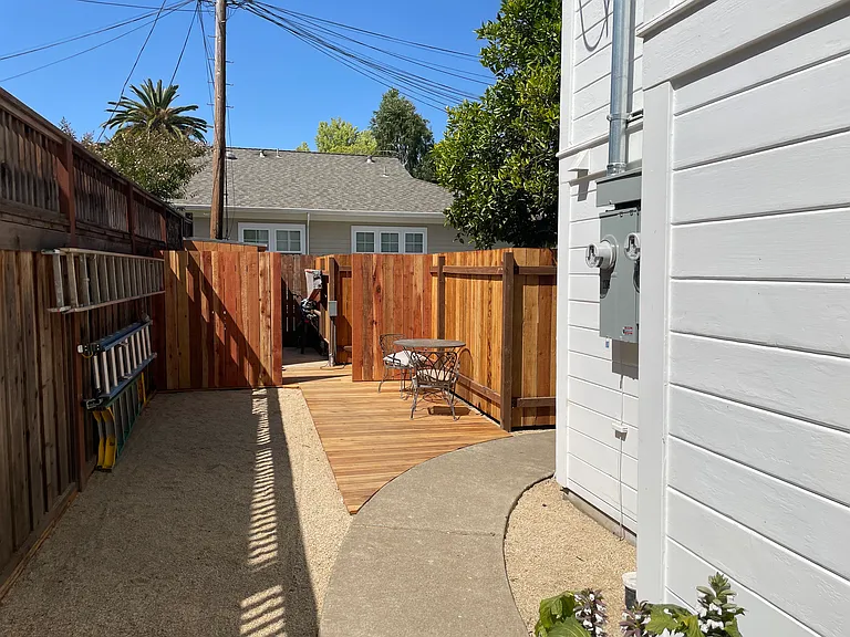 1206A Oak St #A — Photo 10