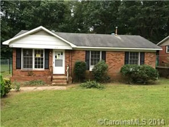 717 Dunbrook Ln, Charlotte, NC 28217