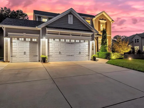 1744 Wellington Woods Dr, Eureka, MO 63025