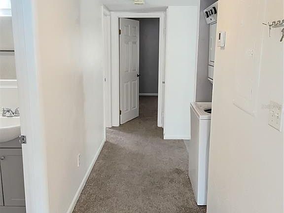 5th image of 570 Bahia Cir #B