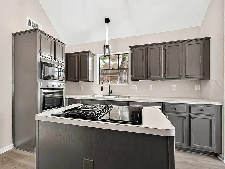 4906 Pleasure Lake Ln — Photo 22