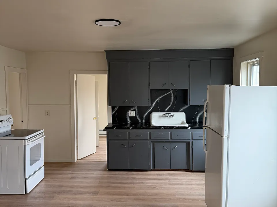 39 Knox St #8