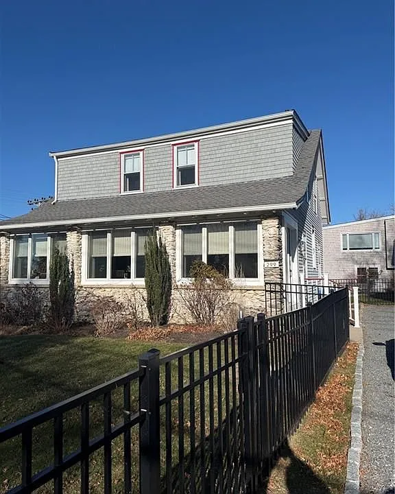 299 Prospect Ave