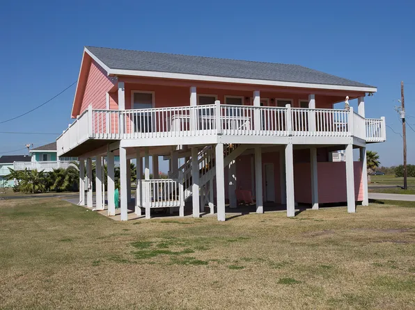 3096 Diane St, Crystal Beach, TX 77650