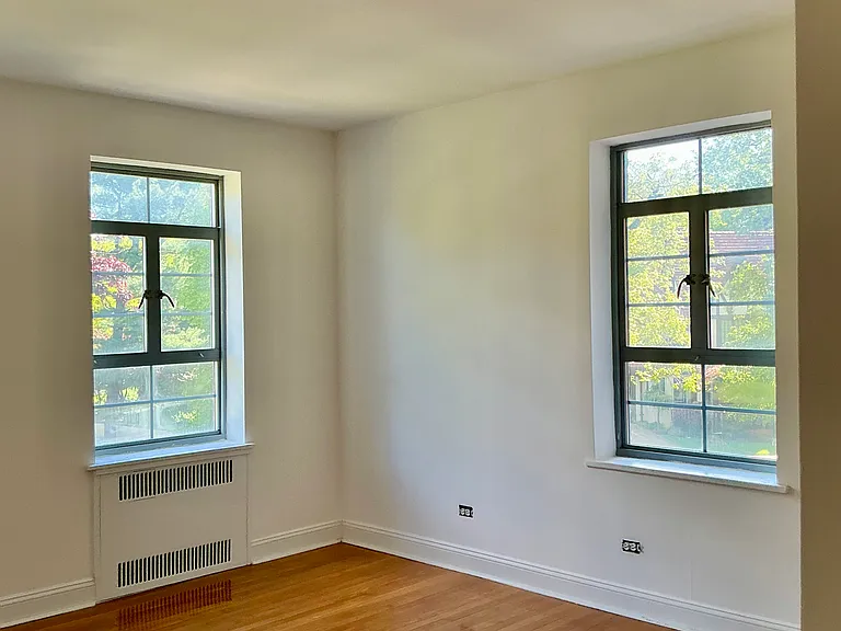 150 Greenway Ter #24W — Photo 5