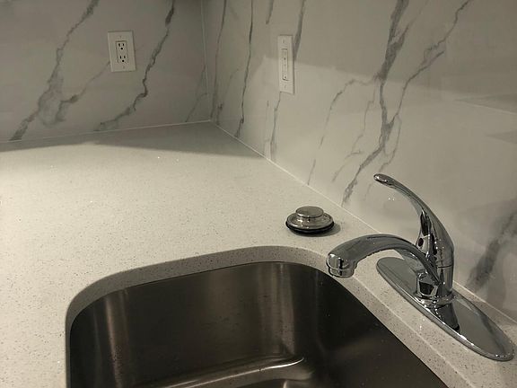 5th image of 532 Van Nest Ave #B