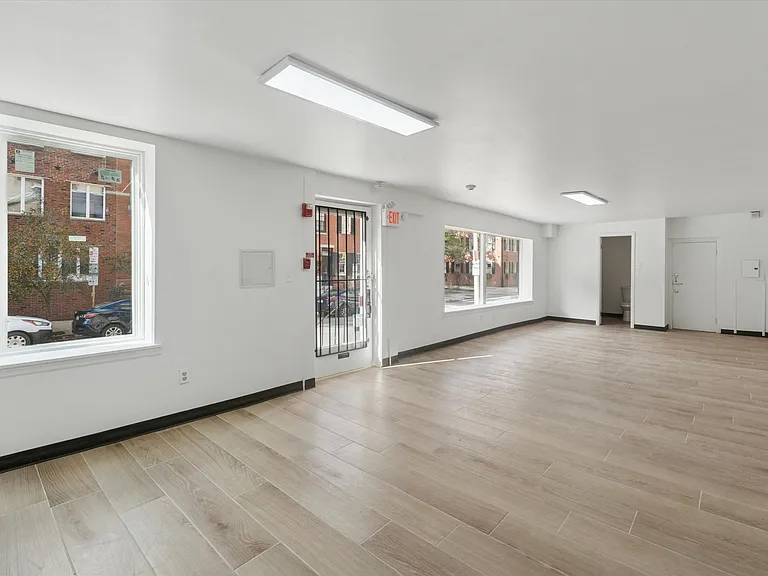 1538 Pine St #1R — Photo 2