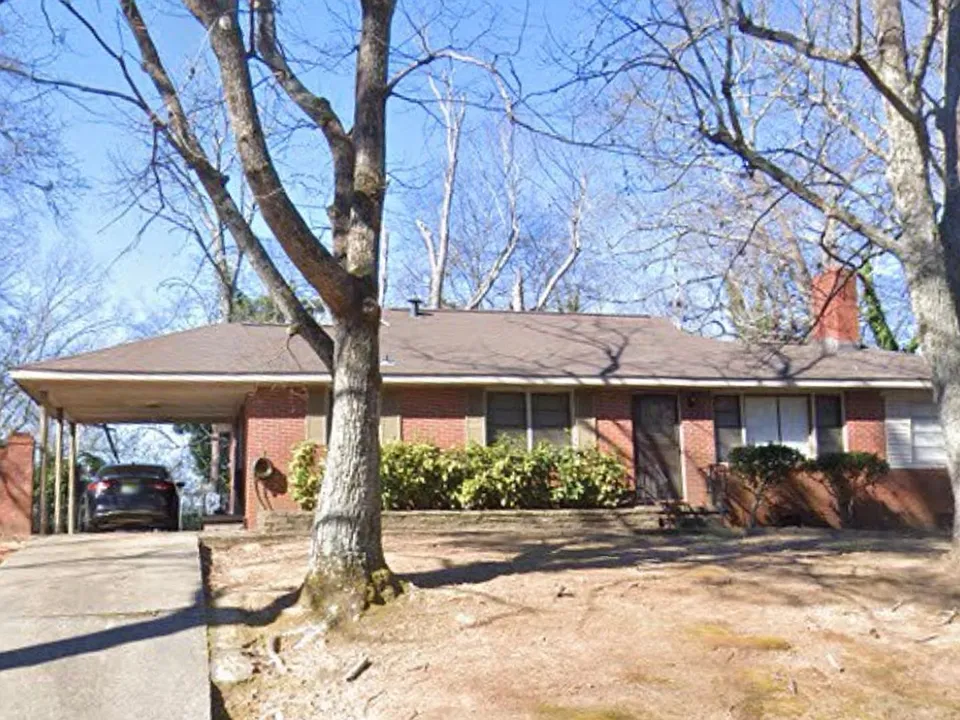 1332 Champaign Ave