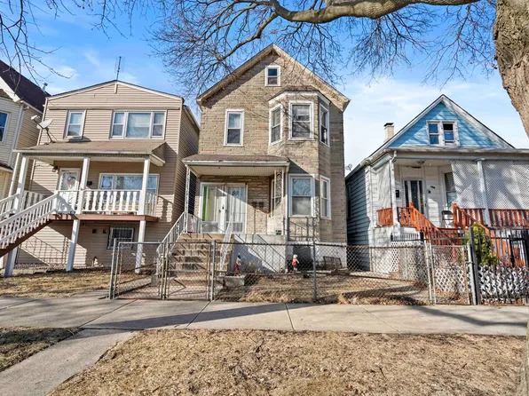 2922 E 97th St, Chicago, IL 60617