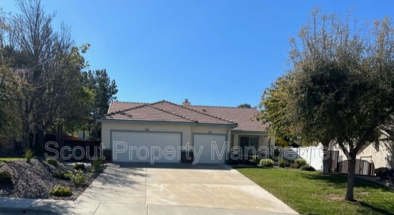 1st image of 40568 Angelica Dr
