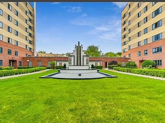 5th image of 5060 N Marine Dr #1A