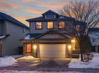 199 E Hawkmere Rd, Chestermere, AB T1X1T4