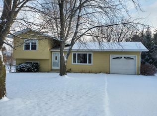 5417 Highland Dr, Traverse City, MI 49685