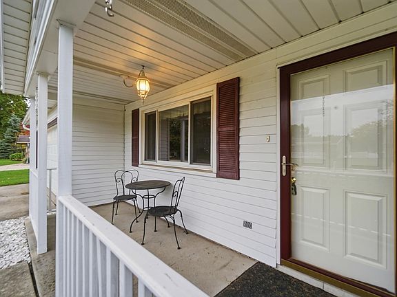 5th image of 7430 Parliament Pl