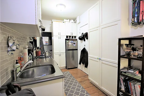 Rented by City Connections Realty | media 23