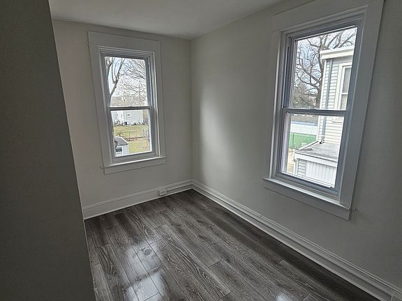 5th image of 851 Centre St