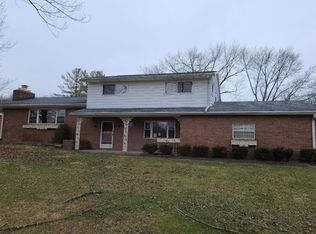631 Moorlands Dr, Springfield, OH