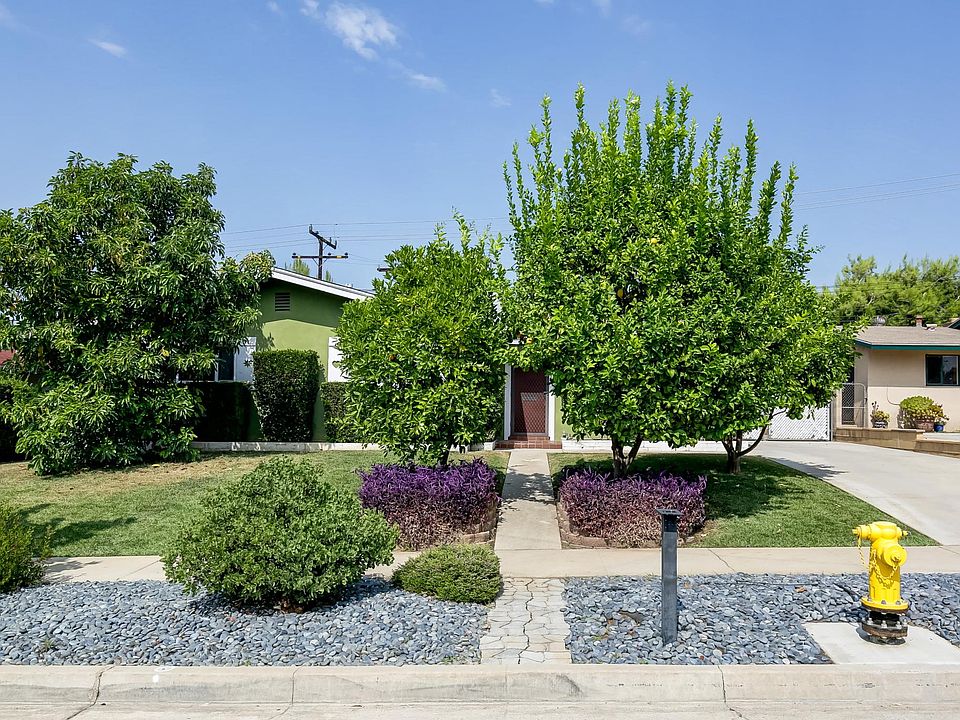1st image of 631 Hibiscus Dr