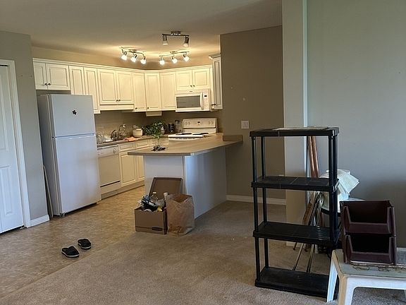 5th image of 3605 Albert St