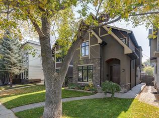 1727 N Bowness Rd NW, Calgary, AB T2N3K3