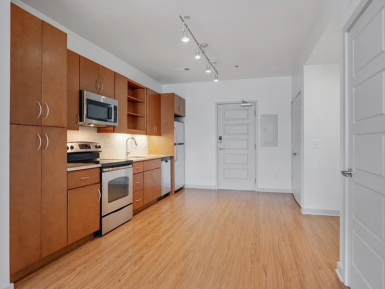 12 South — Photo 13