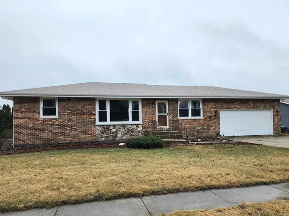 812 Bonnie Ln, Peotone, IL 60468