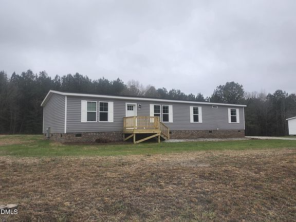2nd image of 127 Sandy Plains Ln