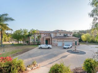 1905 Alpha Rd, Glendale, CA 91208