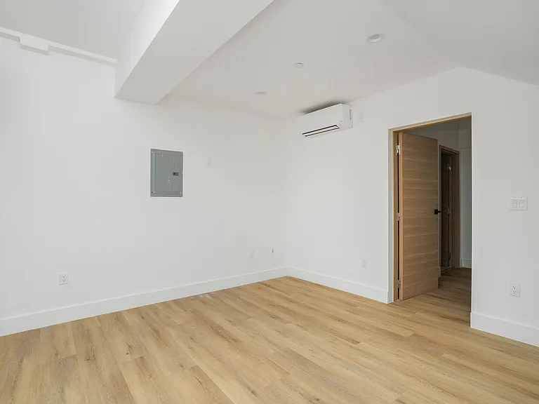 111 N Orlando Ave #1/2 — Photo 15