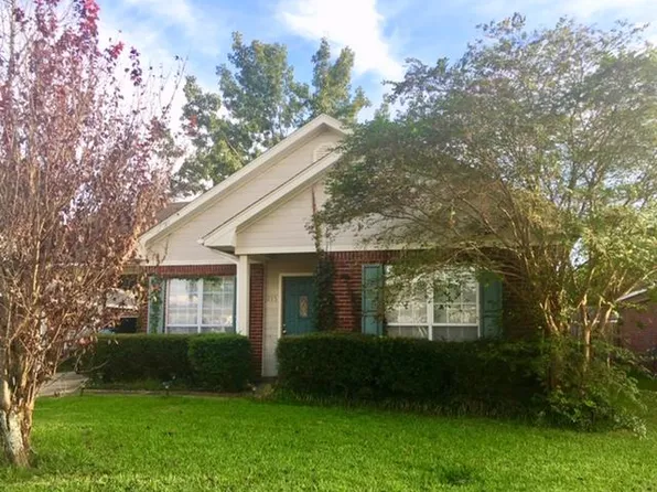 215 Clements Ave, Starkville, MS 39759