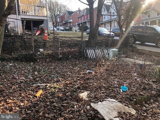 2nd image of 556 Walnut St