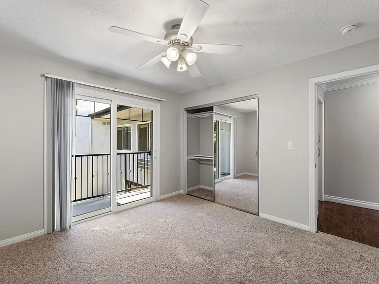 Villa Serrano Apartment Homes — Photo 7
