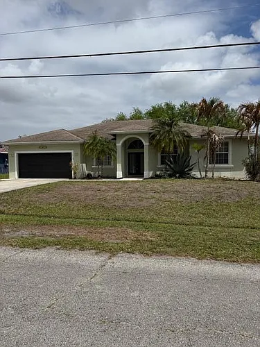 522 SE Nome Dr Photo 1