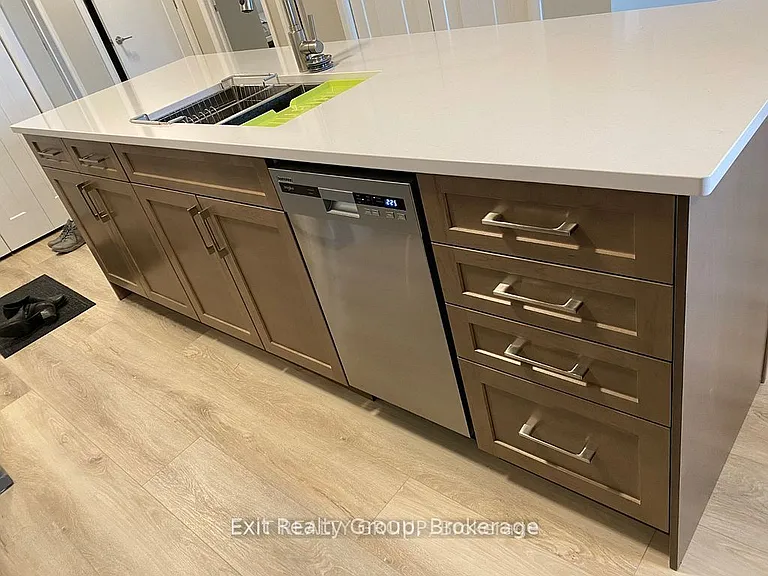 30 Hillside Meadow Dr #301 — Photo 12