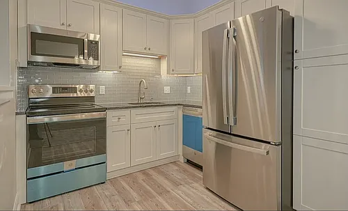 74 Beach St #6-9 Photo 1