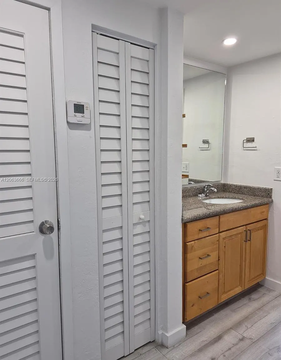 1 bed, 520 sqft, $2,400 — Photo 4