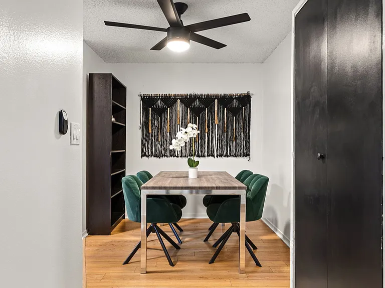 1823 Pelham Ave #7 — Photo 8